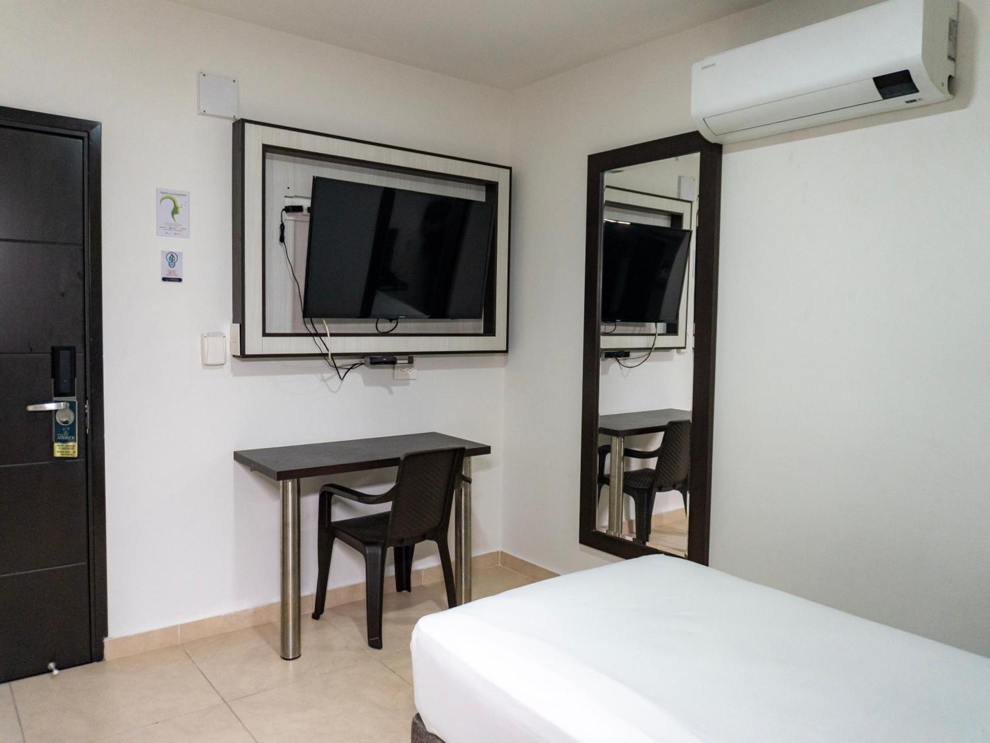 Hotel Andinos Plaza Florencia Florencia  Exterior photo